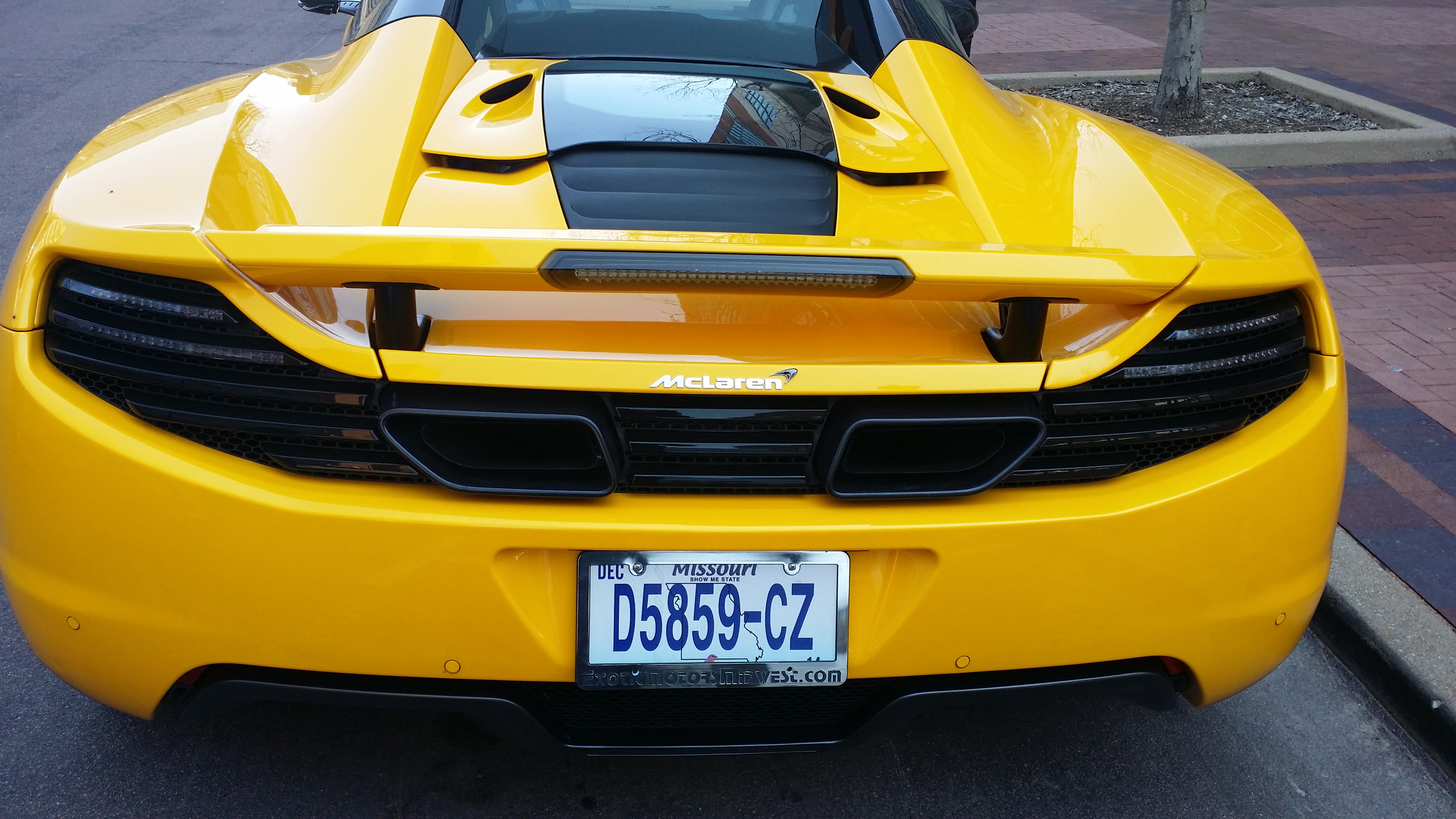 Nice Car! It’s very yellow. II